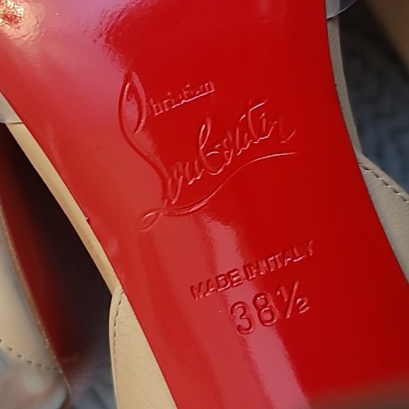 Christian Louboutin - Picture 3 of 6